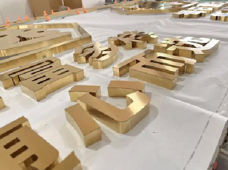 潜江拉丝不锈钢字的特点。